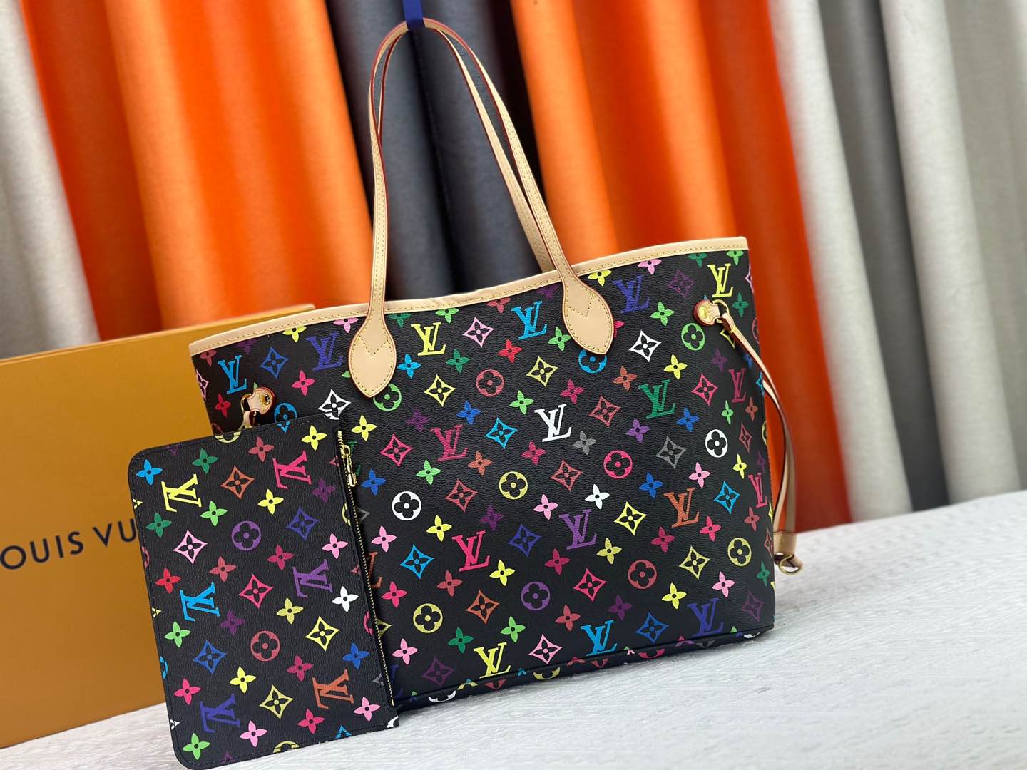 LV bag 605